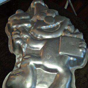 Wilton 1996 Sesame Street Elmo Cake Pan 2105-4298 Vintage Birthday Cake Mold GC